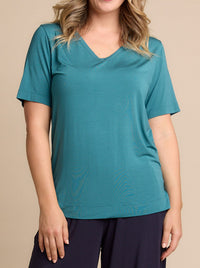 TANI ELLA V NECK TEE